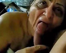 bardzo stare brazylijski kurwa daje blowjob