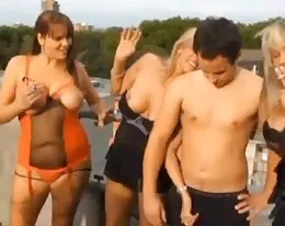 3 Wives dymu, ssać kogut i cum akcji